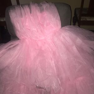 Fluffy light pink dress